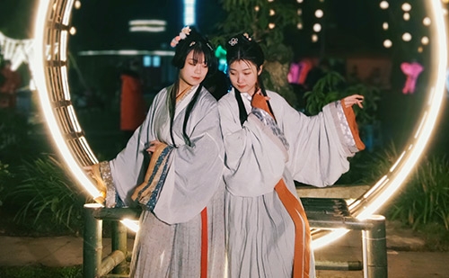 网红香蕉视频一级片夜景风光拍照