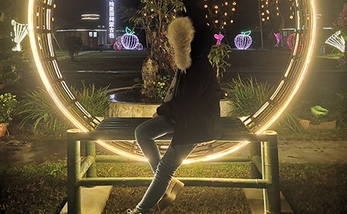 香蕉视频一级片夜景打卡拍照